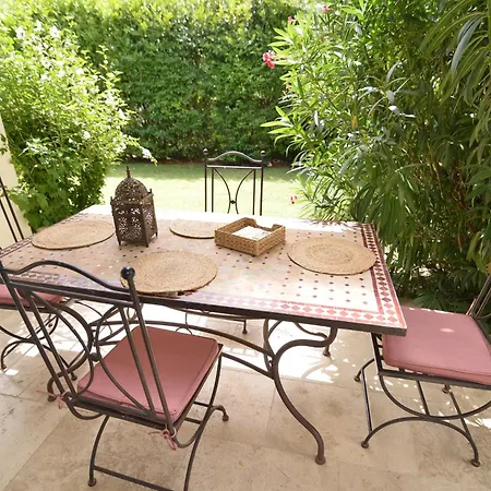 La Lezarde, Chambre D'Hote, Piscine, Salle D'Eau Privatif, Cafe Ou The Offert Le Matin Saint-Victor-la-Coste Extérieur photo