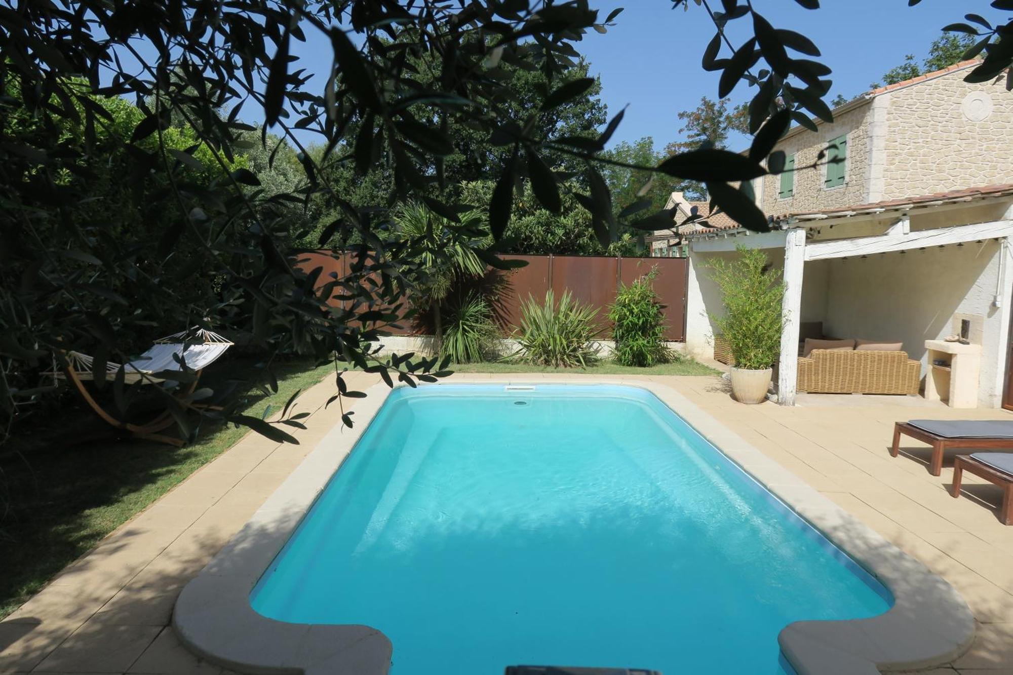 La Lezarde, D'hote, Piscine, Salle D'eau Privatif, Cafe Ou The Offert Le Matin Séjour chez l'habitant